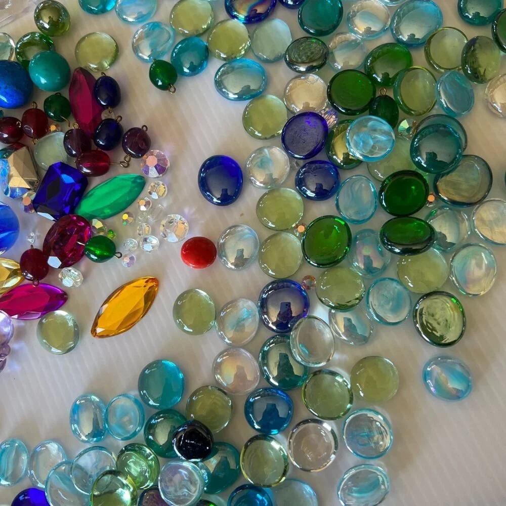Beads, Baubles, Marbles: Flat, Round, Large Round, Ceramic Beads, Buttons, Resin